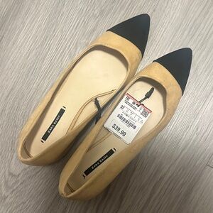 Zara Women's Black and Tan Pointed Flats